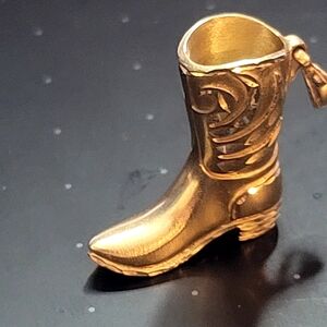 Unique Cowboy Boot Pendant 14k Yellow Gold 10.7 Grams